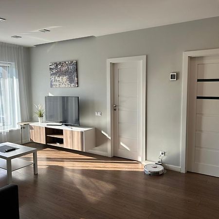 Your Home - Spacious Apartment In City Center, With Balcony & Self Check-In VNO Esterno foto