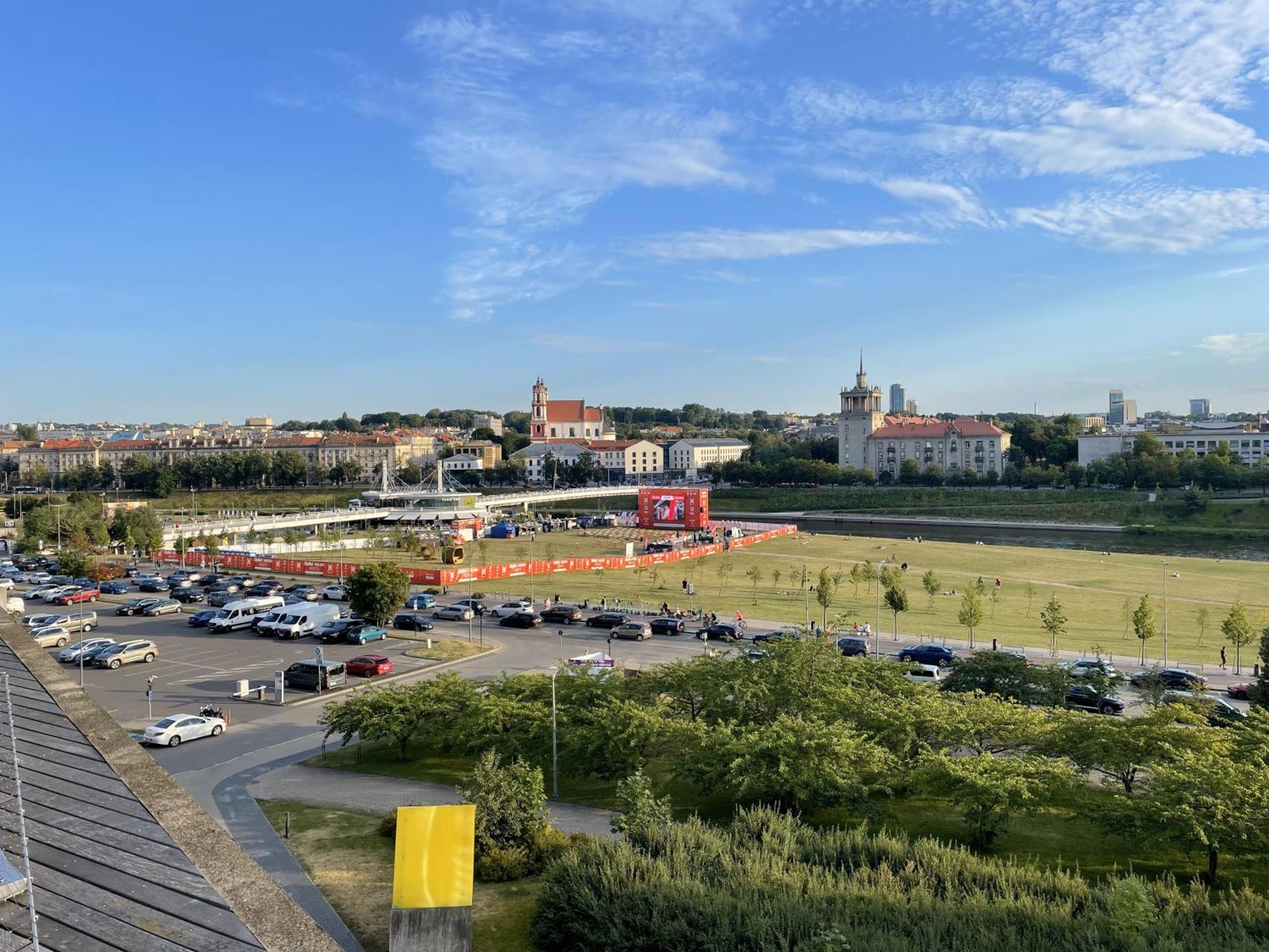 Your Home - Spacious Apartment In City Center, With Balcony & Self Check-In VNO Esterno foto