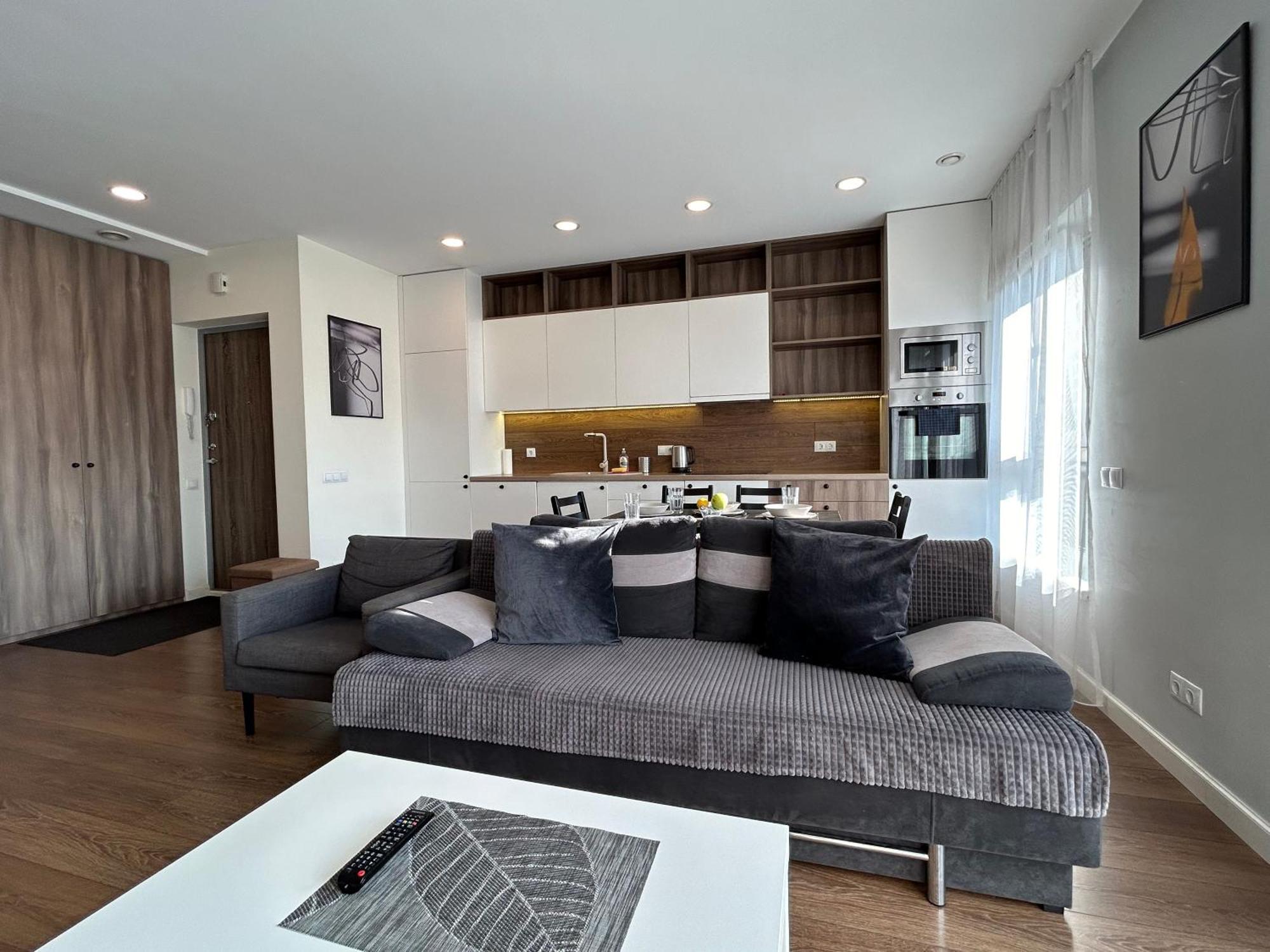 Your Home - Spacious Apartment In City Center, With Balcony & Self Check-In VNO Esterno foto
