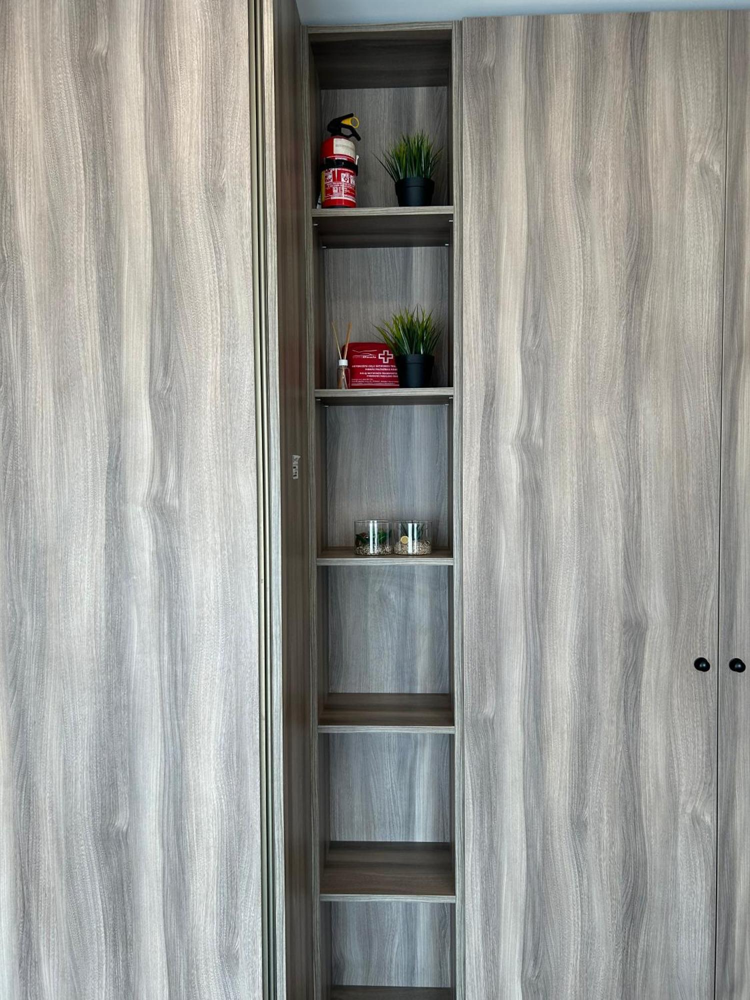 Your Home - Spacious Apartment In City Center, With Balcony & Self Check-In VNO Esterno foto