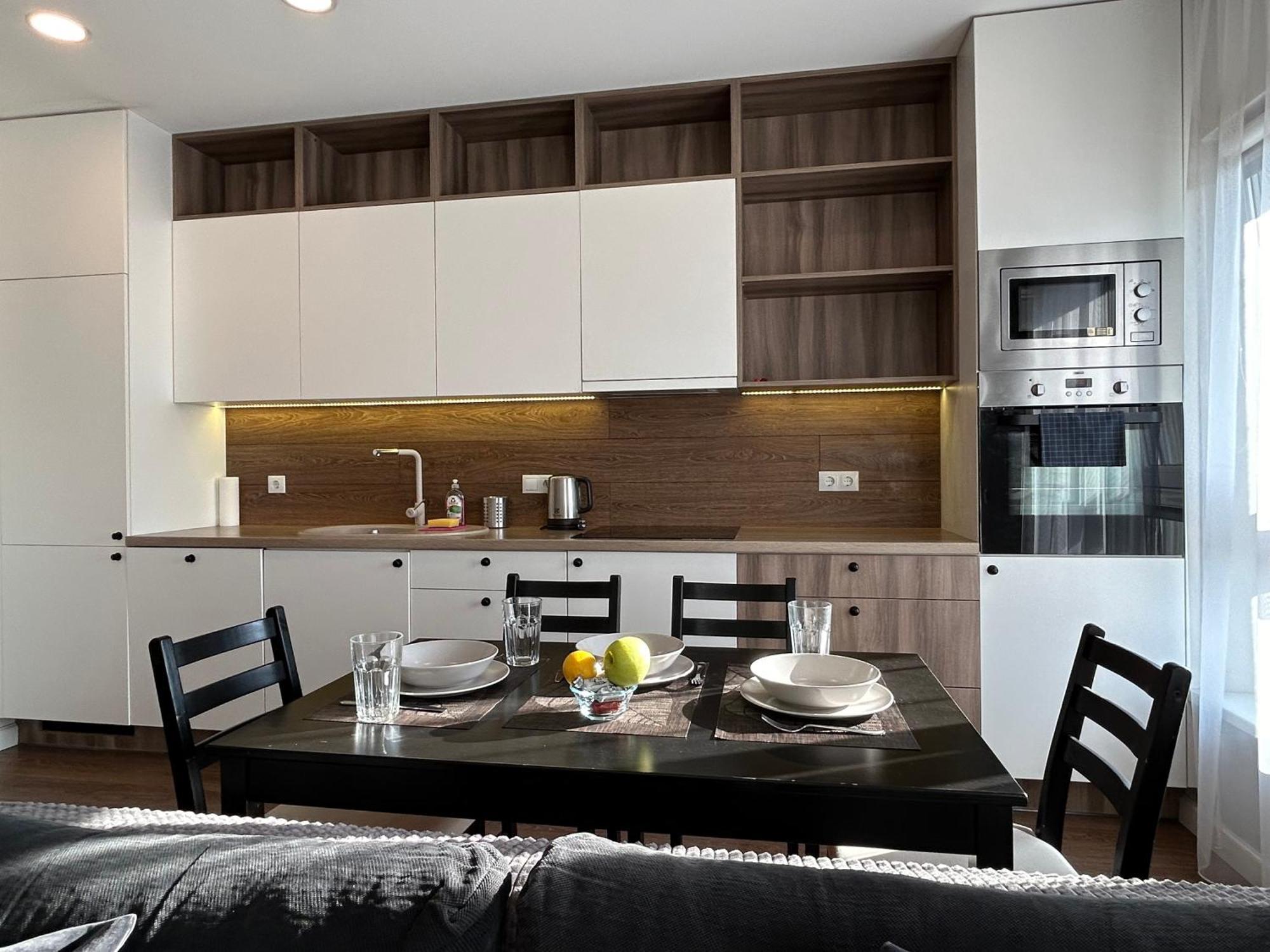 Your Home - Spacious Apartment In City Center, With Balcony & Self Check-In VNO Esterno foto
