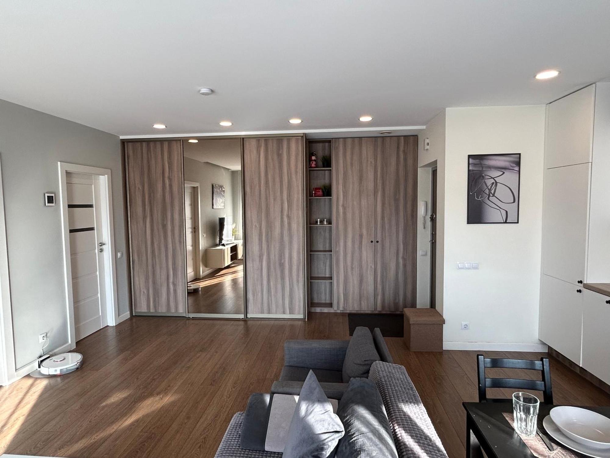 Your Home - Spacious Apartment In City Center, With Balcony & Self Check-In VNO Esterno foto